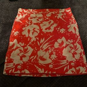 Red and tan and white floral print skirt loft size 8
